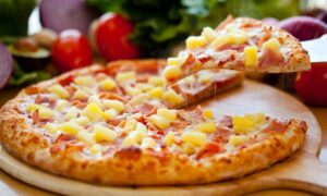 Đi ăn thử Pizza nhân nhồi cực hot của các bạn trẻ缩略图