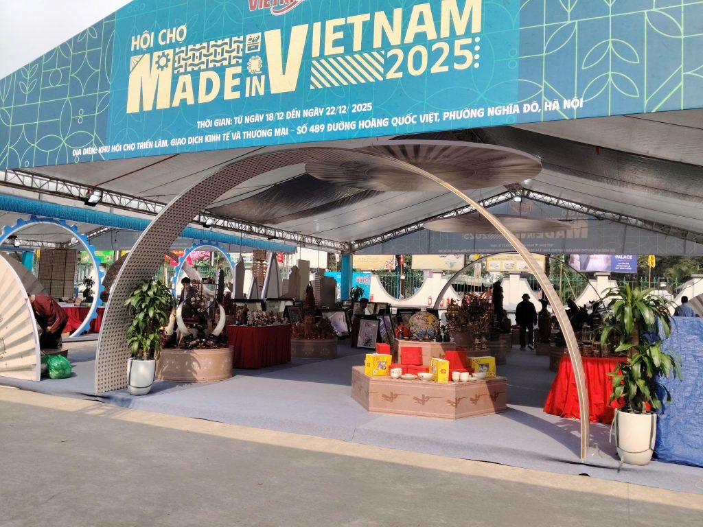 Tuần lễ Thương hiệu Việt và Hội chợ “Made in Vietnam 2025”: Cơ hội kết nối doanh nghiệp và người tiêu dùng缩略图 thuong hieu viet