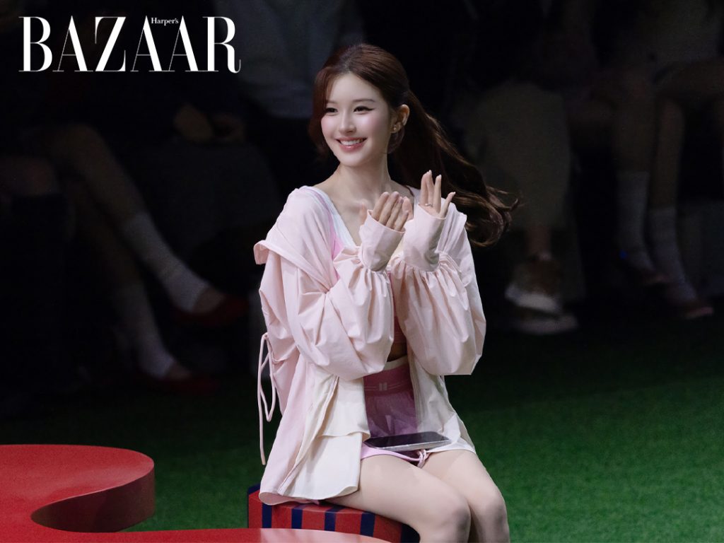 Triệu Lộ Tư lấy lại phong độ tại Tuần lễ thời trang Thượng Hải缩略图