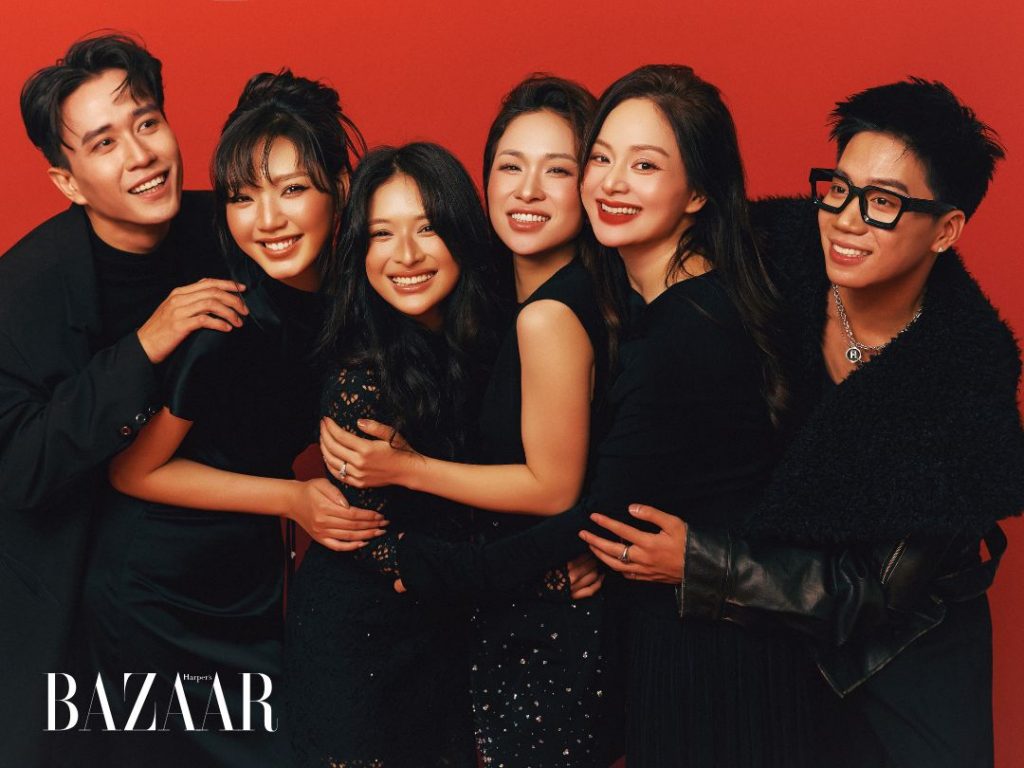 Dàn diễn viên kỷ niệm phim Phí Phông cán mốc 100 tỷ đồng缩略图