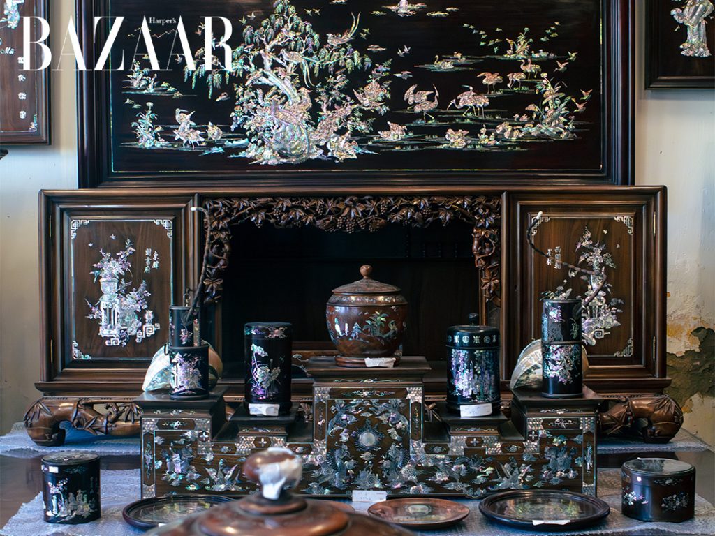 Làng nghề Khảm trai Chuyên Mỹ, nơi xà cừ giữ hộ thời gian, nghệ nhân múa dao trên gỗ缩略图