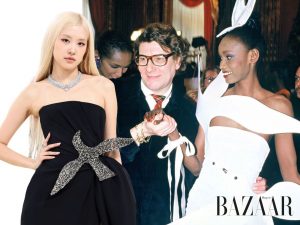 Rosé “lục tìm” ý tưởng cho Met Gala 2026 từ kho tàng đồ sộ nhà Saint Laurent缩略图