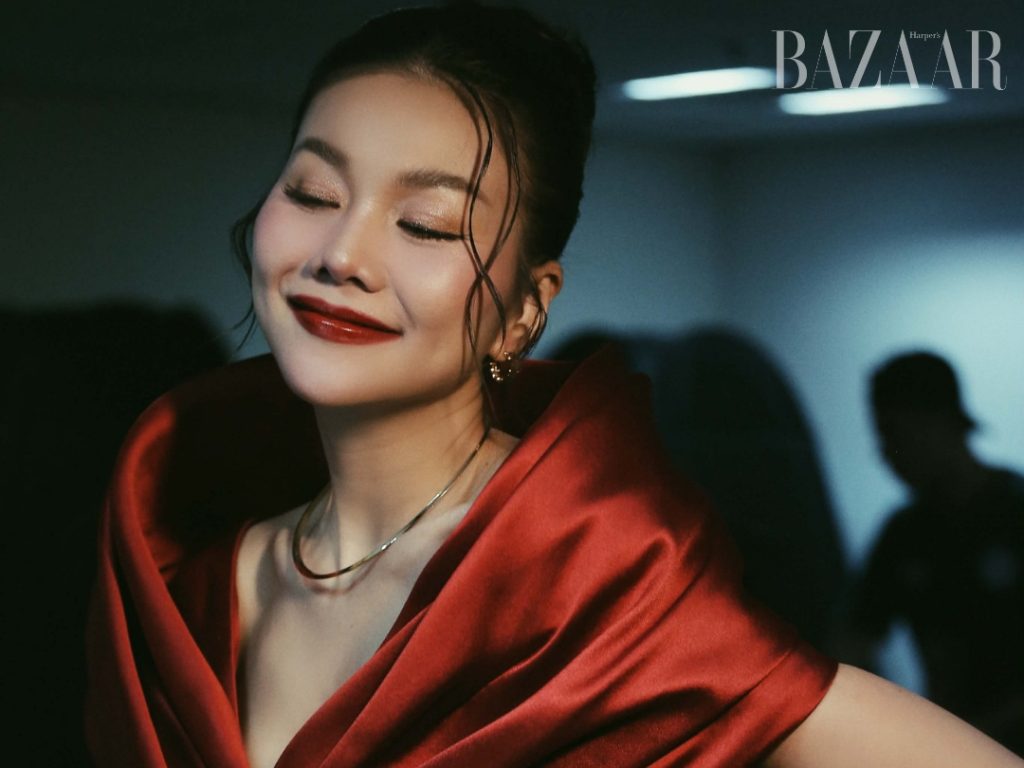 Tình yêu là trang sức đẹp nhất của Thanh Hằng tại thảm đỏ Mesdames Thanh Sắc缩略图
