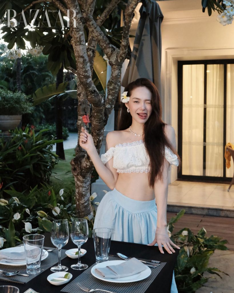 Minh Hằng hack tuổi với trang sức ngọc trai baroque缩略图
