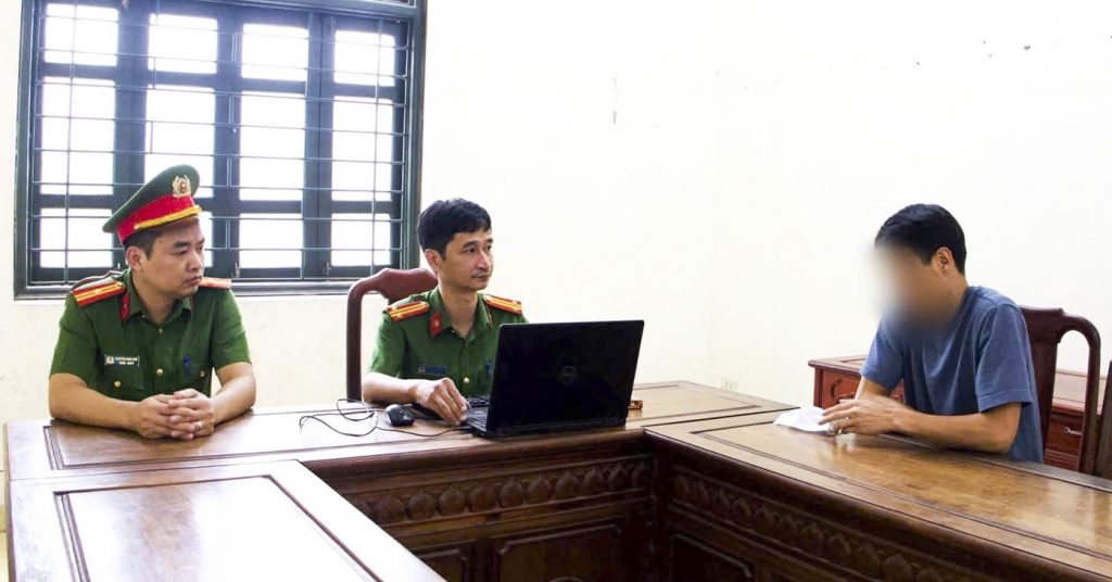 Người đàn ông hành hung phụ nữ mang thai ở Bắc Ninh ra trình diện công an缩略图