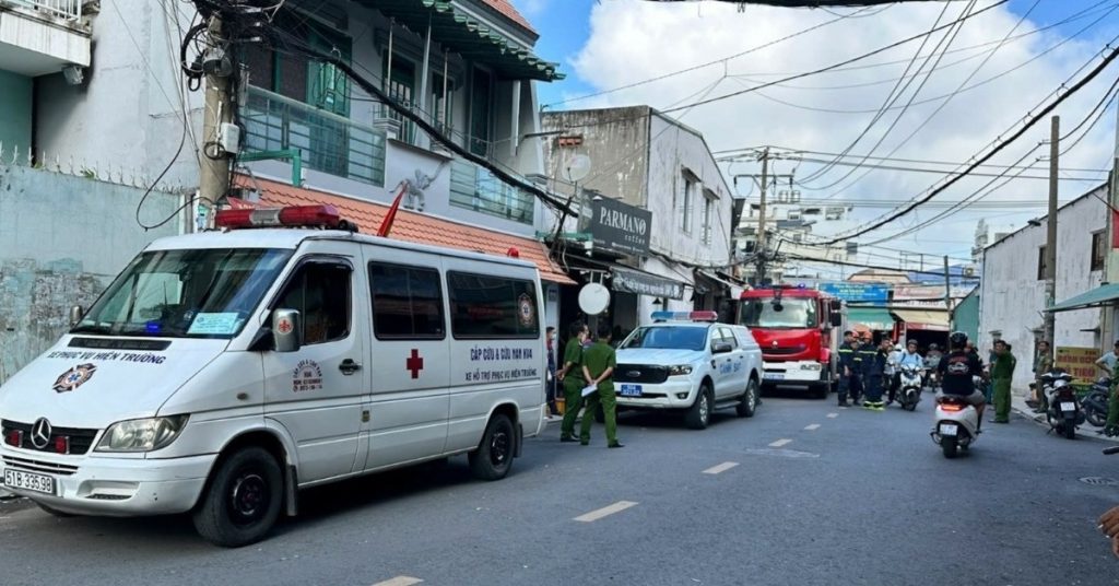 Nỗ lực phá khóa, dập lửa vẫn không kịp cứu nữ chủ quán cà phê ở TPHCM缩略图