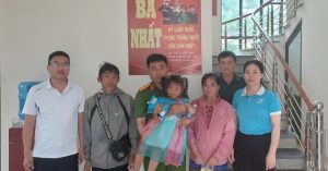 6 giờ nghẹt thở giải cứu bé gái bị bắt cóc, phát hiện manh mối cách nhà 70km缩略图