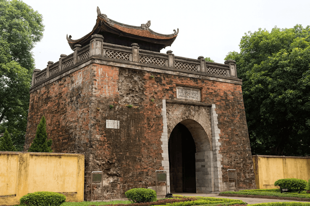 Cổ phục lên ngôi, giới trẻ trẩy hội ở Hoàng Thành Thăng Long缩略图