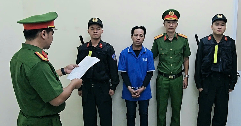 Bắt nghi phạm sát hại phụ nữ, phi tang thi thể trong bao bố ven sông Sài Gòn缩略图 Bắt nghi phạm sát hại phụ nữ, phi tang thi thể trong bao bố ven sông Sài Gòn缩略图