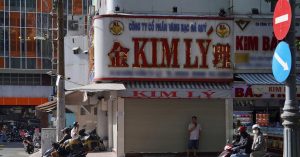 Chủ tiệm vàng, kim cương Kim Lý tuyên bố &amp;apos;làm ăn chân chính, uy tín&amp;apos; trước khi bị khởi tố缩略图