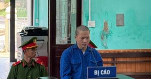 Kẻ bẻ gãy ‘Ngai vua triều Nguyễn’ bị tuyên phạt 3,5 năm tù缩略图