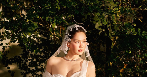 Ngọc Trinh mặc váy cưới xinh đẹp như nữ thần, chia sẻ về hạnh phúc &amp;apos;mọi cố gắng rồi cũng được đền đáp&amp;apos;缩略图