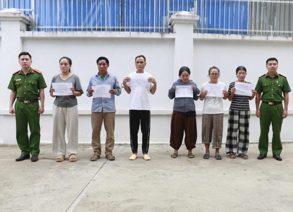 Phá đường dây bán thiếu nữ sang nước ngoài làm vợ, có nạn nhân dưới 14 tuổi缩略图 Phá đường dây bán thiếu nữ sang nước ngoài làm vợ, có nạn nhân dưới 14 tuổi缩略图