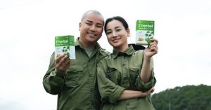 Tiêu hủy gần 76.000 hộp bột rau detox từng được diễn viên Hữu Công quảng bá缩略图