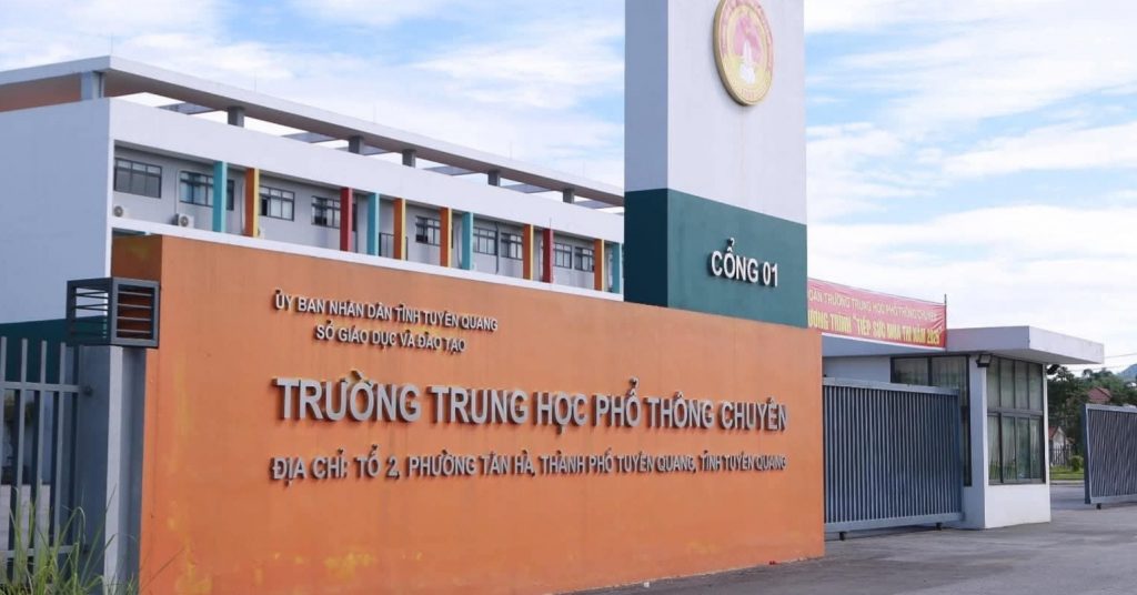 Vụ 146 điểm 10 Toán: Điểm thi THPT Chuyên Tuyên Quang được bố trí bao nhiêu giám thị?缩略图 Vụ 146 điểm 10 Toán: Điểm thi THPT Chuyên Tuyên Quang được bố trí bao nhiêu giám thị?缩略图