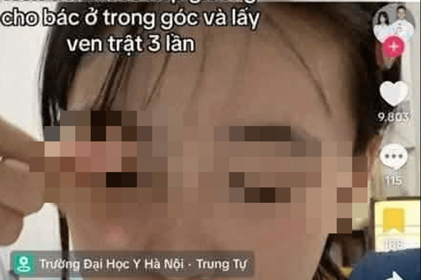 Vụ nữ sinh trường y dọa lấy ven trật cho bệnh nhân: Đang nghỉ hè, không đi thực tập tại viện缩略图 Vụ nữ sinh trường y dọa lấy ven trật cho bệnh nhân: Đang nghỉ hè, không đi thực tập tại viện缩略图