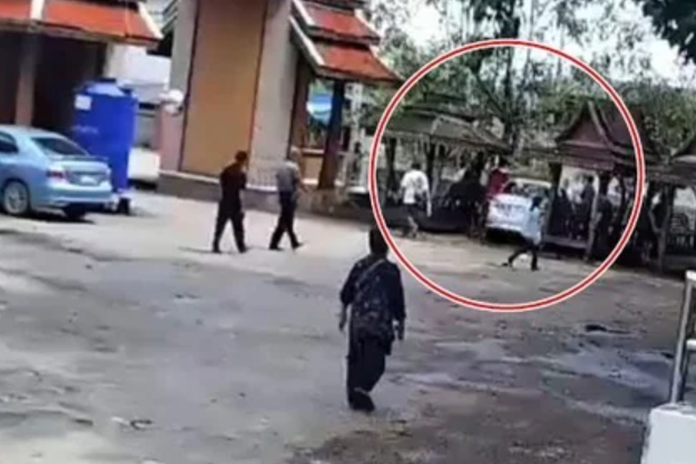 Vừa rời khỏi đám tang, người đàn ông bất ngờ gặp sự cố 'rợn tóc gáy'缩略图 Vừa rời khỏi đám tang, người đàn ông bất ngờ gặp sự cố 'rợn tóc gáy'缩略图