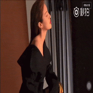Xuất thân &amp;apos;ngậm thìa vàng&amp;apos;, Hoa hậu Hong Kong vẫn phải ăn mì cầm hơi vì bị bố cắt chu cấp缩略图