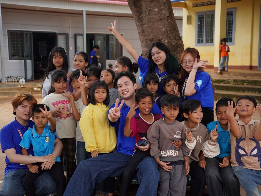 Á vương Mr World Vietnam 2024 đồng hành cùng Mùa Hè Xanh缩略图 Á vương Mr World Vietnam 2024 đồng hành cùng Mùa Hè Xanh缩略图