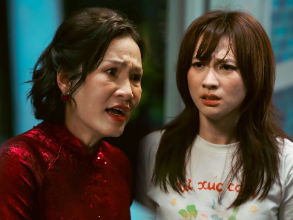 Phương Anh Đào đề nghị “mẹ” Hồng Đào cứ thẳng tay tát缩略图 Phương Anh Đào đề nghị “mẹ” Hồng Đào cứ thẳng tay tát缩略图
