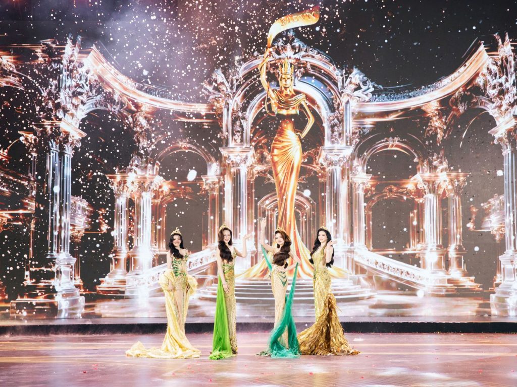 Đạo diễn Hoàng Nhật Nam đã nâng tầm sân khấu Miss Grand Vietnam 2026 như thế nào?缩略图 Đạo diễn Hoàng Nhật Nam đã nâng tầm sân khấu Miss Grand Vietnam 2026 như thế nào?缩略图