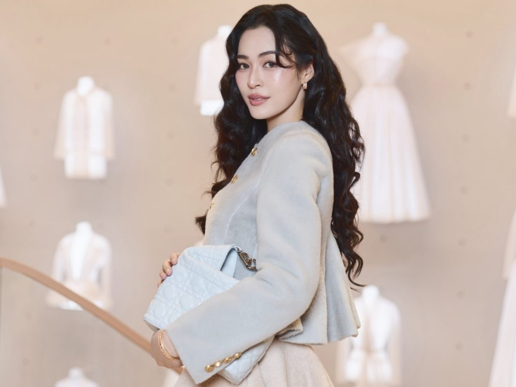Vương Sở Nhiên, LingOrm đồng loạt thêm chiếc Dior Toujours Hobo vào BST túi xách缩略图