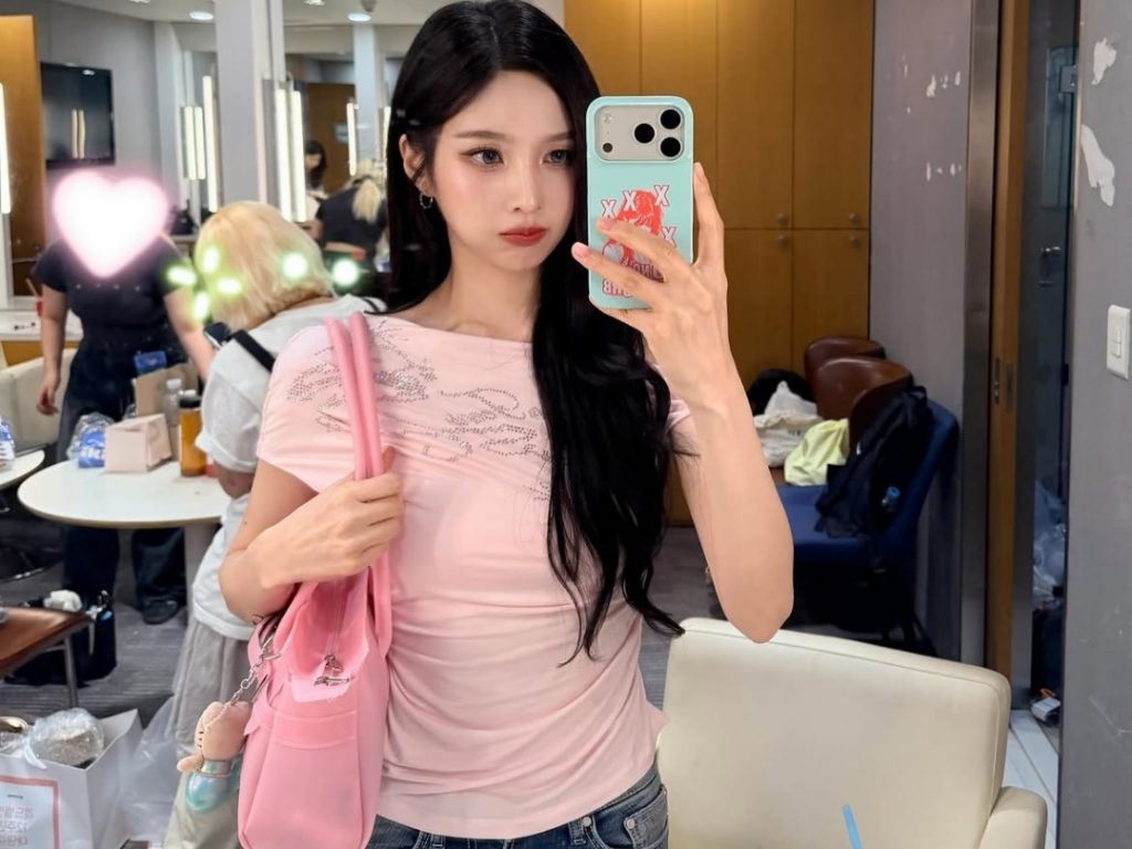 Nối dài xu hướng giày thạch, túi thạch Jelly Bag phủ sóng Instagram缩略图