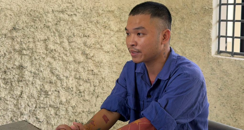 Khánh Sky, Vua Quạt và Hồ Văn Khoa khai gì tại cơ quan công an?缩略图 Khánh Sky, Vua Quạt và Hồ Văn Khoa khai gì tại cơ quan công an?缩略图