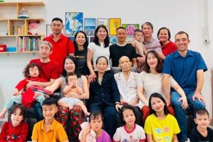 Nhớ lời cha nghèo dạy, 8 con ở Đà Nẵng học thành tài, có người là phó giáo sư缩略图