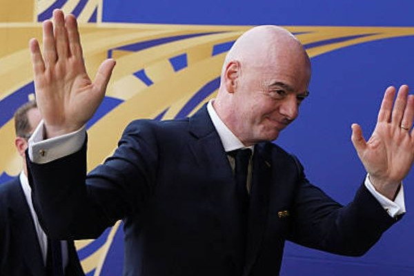 Rò rỉ tài liệu mật phơi bày sự gian dối của chủ tịch FIFA và dự án ngầm Super League缩略图 Rò rỉ tài liệu mật phơi bày sự gian dối của chủ tịch FIFA và dự án ngầm Super League缩略图
