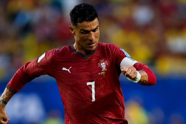 Ronaldo còn bao nhiêu bàn nữa thì cán mốc 1000 bàn thắng trong sự nghiệp?缩略图 Ronaldo còn bao nhiêu bàn nữa thì cán mốc 1000 bàn thắng trong sự nghiệp?缩略图