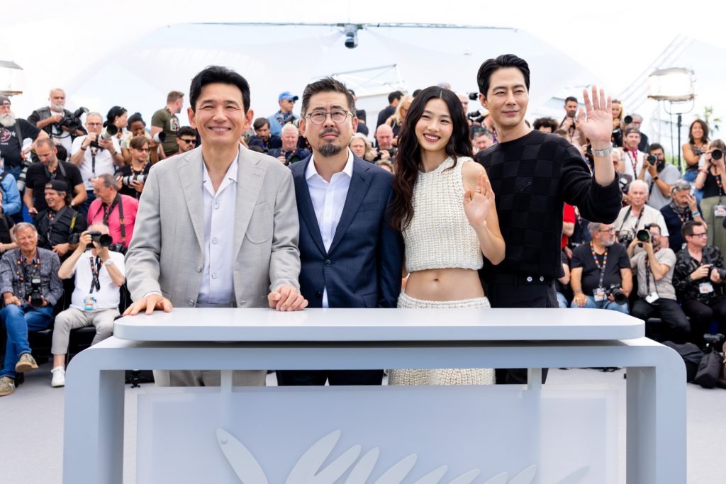 Hwang Jung Min, Jo In Sung và Hoyeon xác nhận sang Việt Nam缩略图 Hwang Jung Min, Jo In Sung và Hoyeon xác nhận sang Việt Nam缩略图