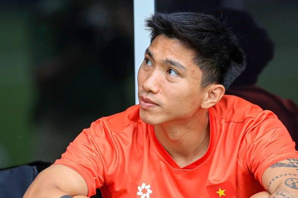 Văn Hậu xúc động sau 2 năm chật vật với chấn thương: “Được ra sân thi đấu đã là một điều tuyệt vời”缩略图 Văn Hậu xúc động sau 2 năm chật vật với chấn thương: “Được ra sân thi đấu đã là một điều tuyệt vời”缩略图