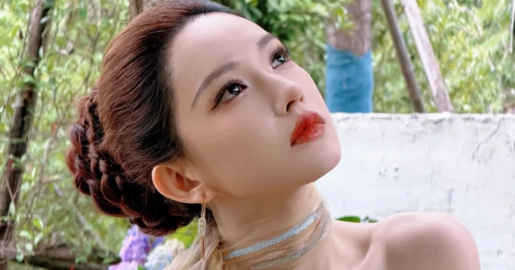 Vẻ đẹp lệch chuẩn gây sốt缩略图 Vẻ đẹp lệch chuẩn gây sốt缩略图