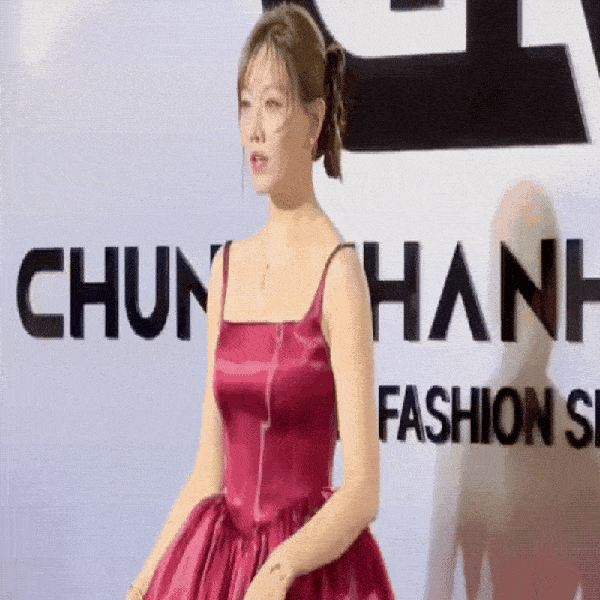 Việt Nam có ca sĩ đẹp trong trẻo như 'tình đầu quốc dân', lấy chồng đại gia nghìn tỷ rồi nghỉ ca hát缩略图 Việt Nam có ca sĩ đẹp trong trẻo như 'tình đầu quốc dân', lấy chồng đại gia nghìn tỷ rồi nghỉ ca hát缩略图