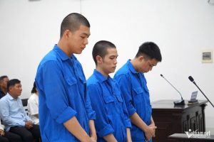 Ba bị cáo hầu tòa vụ shipper bị đánh tử vong sau mâu thuẫn đơn hàng 375.000 đồng缩略图