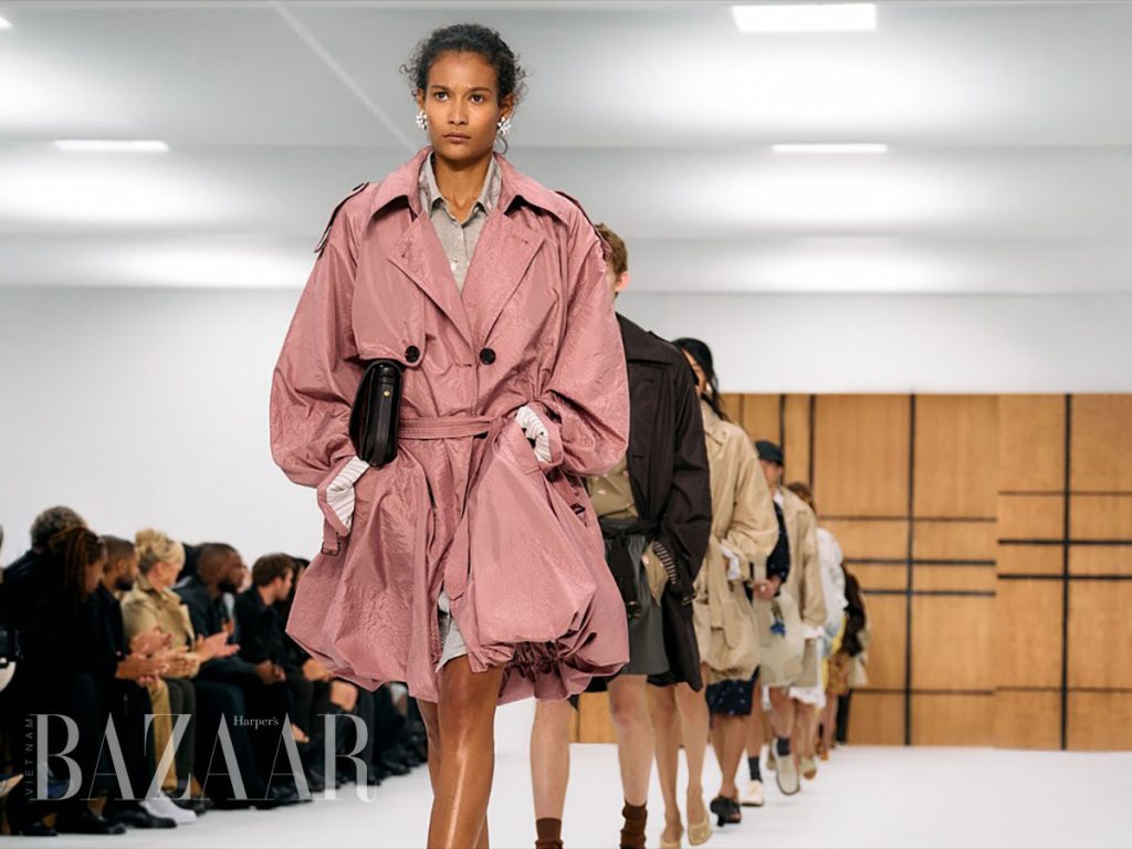 Burberry Xuân Hè 2027: Burberry đâu chỉ có họa tiết kẻ sọc tartan缩略图