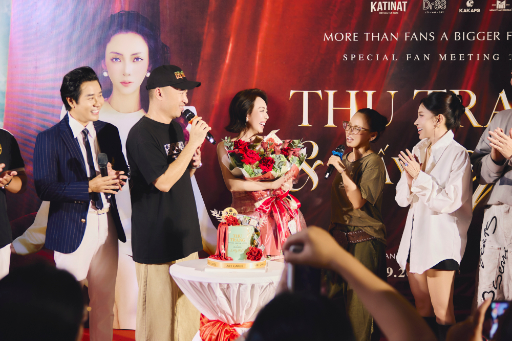 Thu Trang hé lộ kế hoạch cho 2 dự án điện ảnh trăm tỷ tại fan meeting缩略图 Thu Trang hé lộ kế hoạch cho 2 dự án điện ảnh trăm tỷ tại fan meeting缩略图