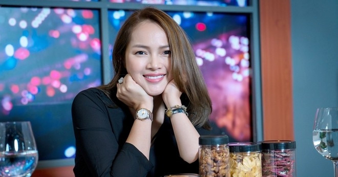 Á hậu từng bán cá khô nuôi 5 con, sở hữu penthouse 16 tỷ đồng缩略图 Á hậu từng bán cá khô nuôi 5 con, sở hữu penthouse 16 tỷ đồng缩略图