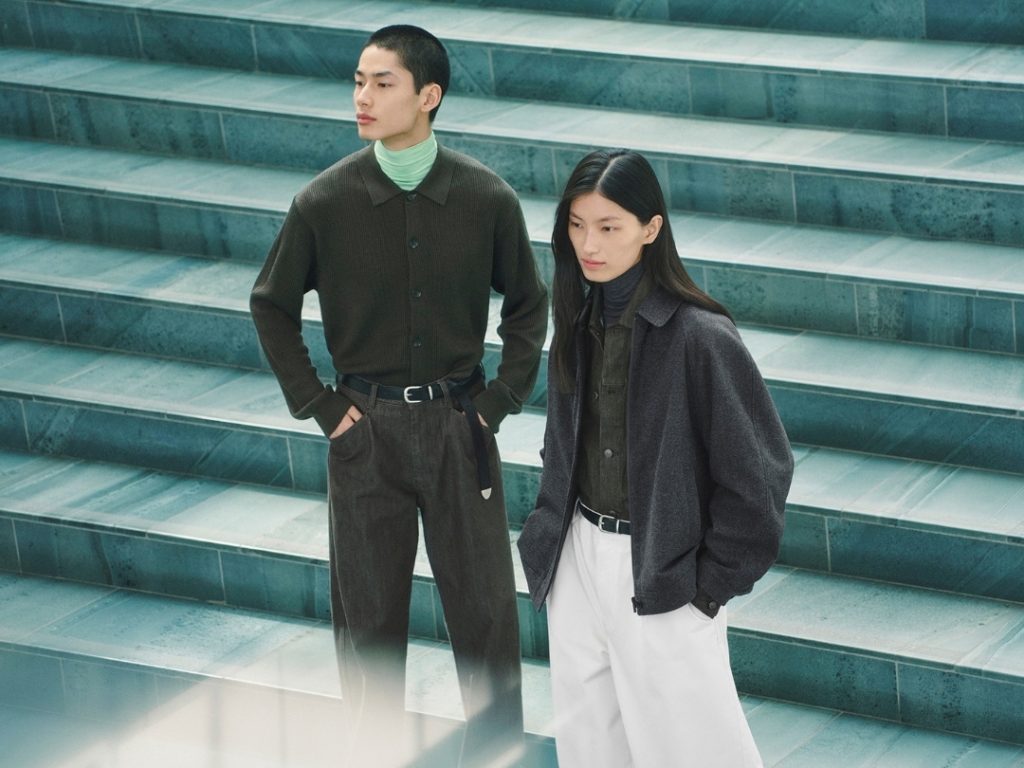 Clare Waight Keller “giấu” kỹ nghệ Haute Couture trong UNIQLO : C Thu/Đông 2026缩略图 Clare Waight Keller “giấu” kỹ nghệ Haute Couture trong UNIQLO : C Thu/Đông 2026缩略图