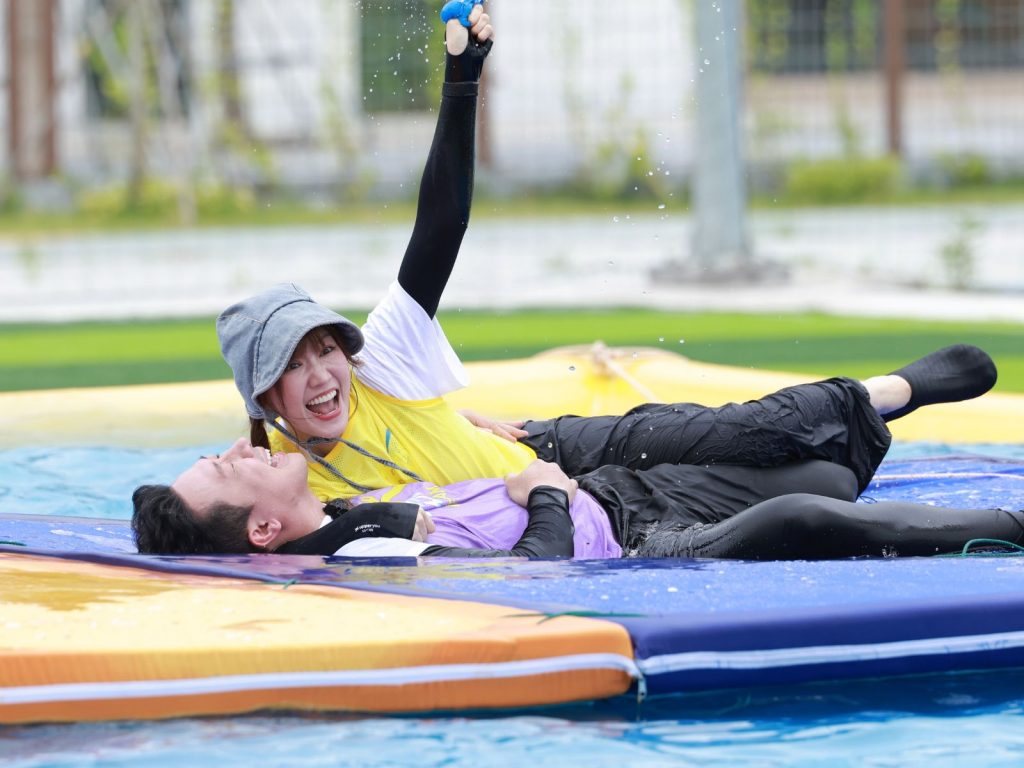 “Trâu nước” Hari Won đối đầu cùng “bò biển” Trấn Thành缩略图 “Trâu nước” Hari Won đối đầu cùng “bò biển” Trấn Thành缩略图