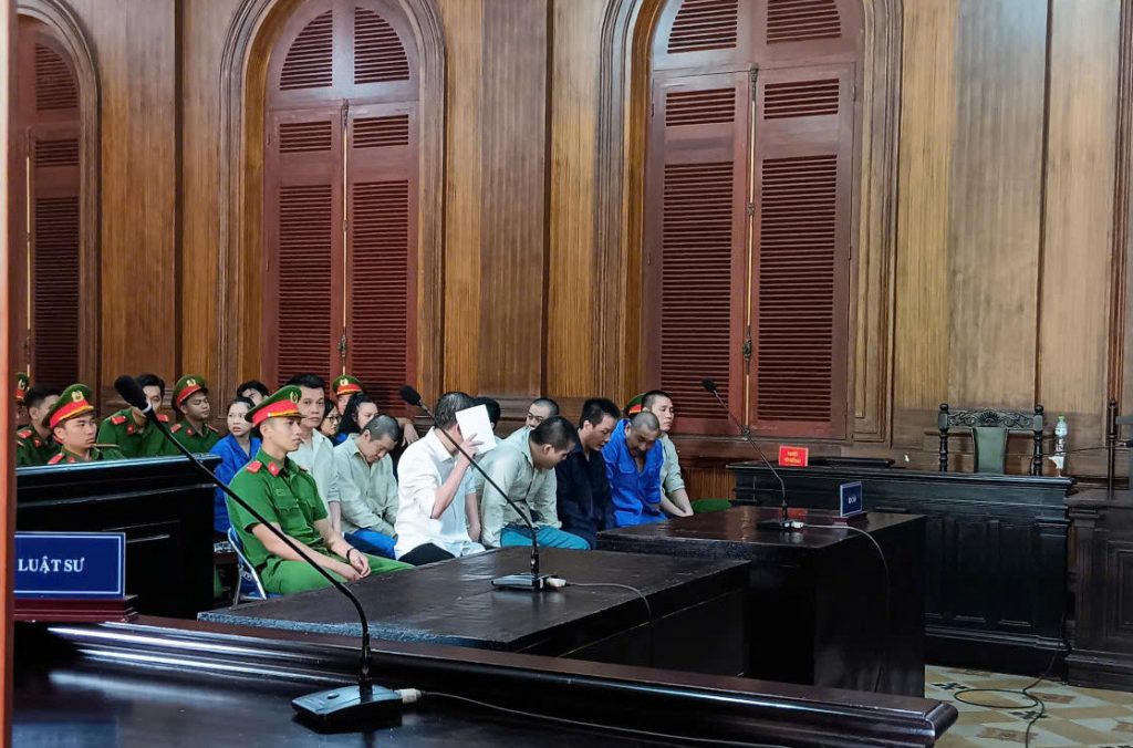 Cựu giảng viên lĩnh án tù vì mua dâm, cho thiếu nữ dùng ma túy dẫn tới tử vong缩略图 Cựu giảng viên lĩnh án tù vì mua dâm, cho thiếu nữ dùng ma túy dẫn tới tử vong缩略图