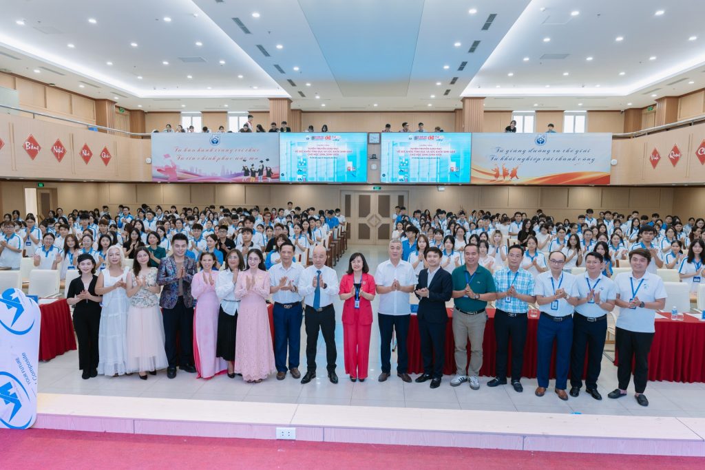 Trang bị kiến thức sức khỏe sinh sản cho giới trẻ: Khi “Chuyện khó, nói to” trở thành chìa khóa tự chủ tương lai缩略图 dsc0034520260926130234