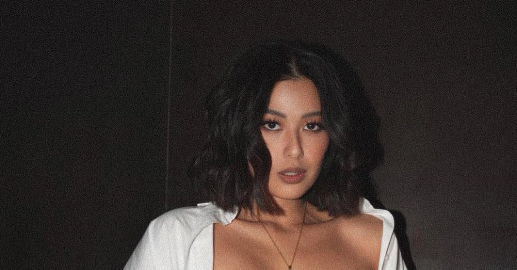 Hoa hậu cao 1,78m là 'con nhà nòi' chính hiệu: Mẹ là Miss International, ông nội từng là Chủ tịch ngân hàng缩略图 Hoa hậu cao 1,78m là 'con nhà nòi' chính hiệu: Mẹ là Miss International, ông nội từng là Chủ tịch ngân hàng缩略图