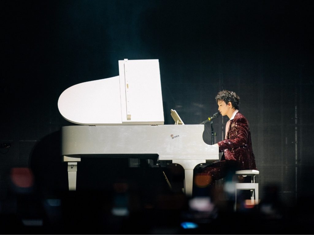 Hoàng Dũng tiếp tục thành công se duyên cho 4 cặp đôi tại concert Xoay Tròn Day 3缩略图 Hoàng Dũng tiếp tục thành công se duyên cho 4 cặp đôi tại concert Xoay Tròn Day 3缩略图