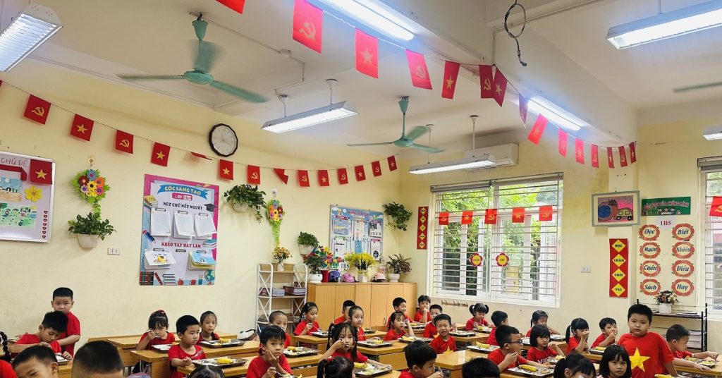 Phụ huynh ‘tố’ con đau bụng phải nhập viện, phường khẳng định không do ăn bán trú缩略图 Phụ huynh ‘tố’ con đau bụng phải nhập viện, phường khẳng định không do ăn bán trú缩略图
