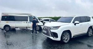 Tạm giữ tài xế Lexus dừng đột ngột, gây tai nạn liên hoàn trên cao tốc缩略图