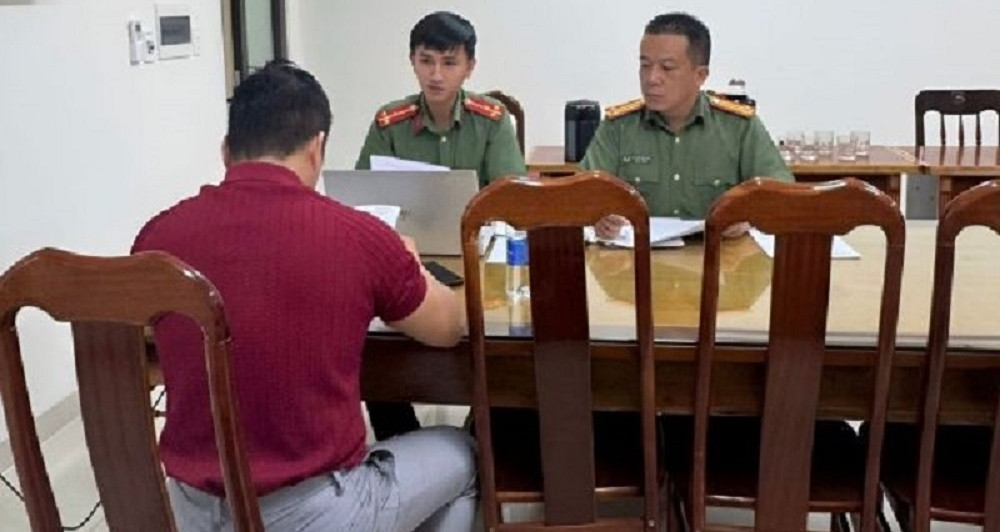 Xử phạt thanh niên tự ý 'chế' tác phẩm báo chí thành clip câu view缩略图 Xử phạt thanh niên tự ý 'chế' tác phẩm báo chí thành clip câu view缩略图