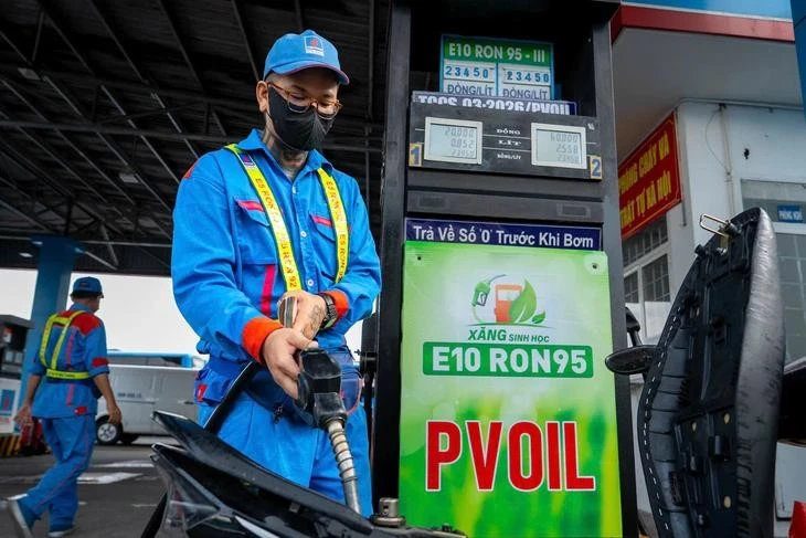 Giá xăng E10 RON95-III giảm hơn 1.200 đồng/lít缩略图 Giá xăng E10 RON95-III giảm hơn 1.200 đồng/lít缩略图