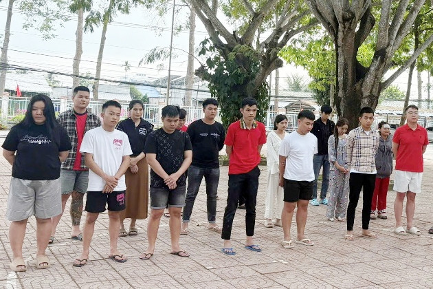 Giăng bẫy đầu tư vàng ảo qua ứng dụng Phantom, 24 đối tượng bị khởi tố缩略图